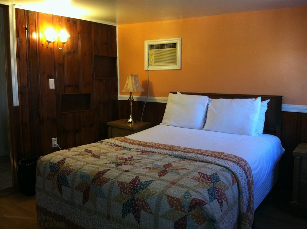 Flower Field Inn And Cottages Stroudsburg Esterno foto